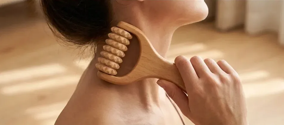 Tester using Stride tool on neck