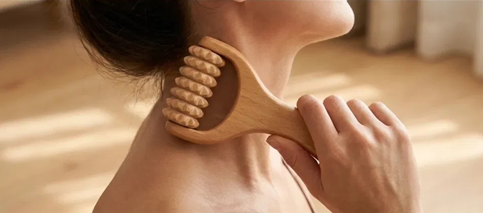 Tester using Stride tool on neck